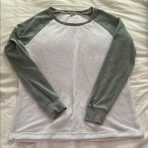 Natura Gray and White Sweater